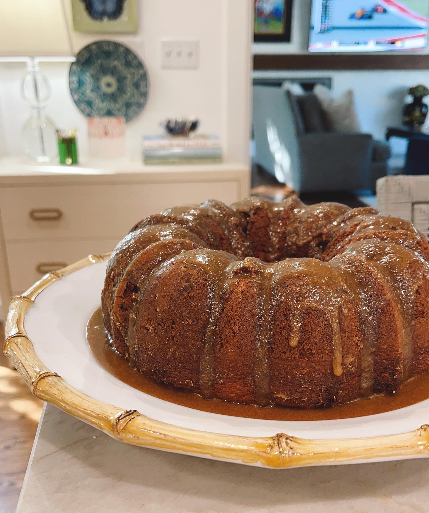 Tucker Family Fav 🤎 Caramel Butterscotch Cake. requirement: must be made in the fall.

Cake Ingredients:
1 box Duncan Hines Yellow Cake Mix
2-3.4oz butterscotch pudding mix
1 1/4 cup water
1/3 cup vegetable oil
4 eggs
1 cup butterscotch chips

Icing