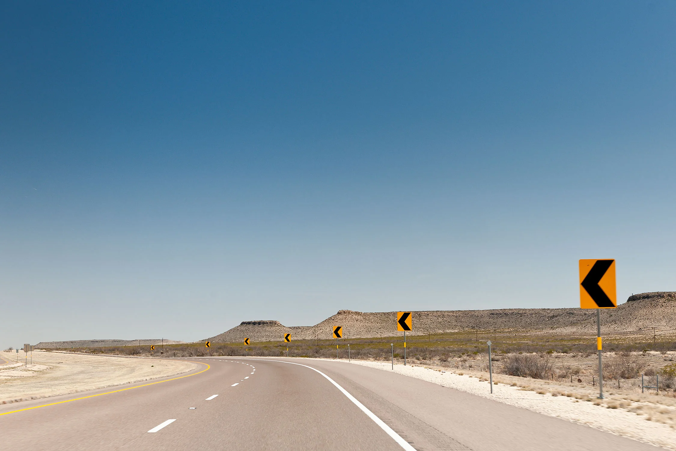 +30° 57' 24.10", -103° 27' 26.36"