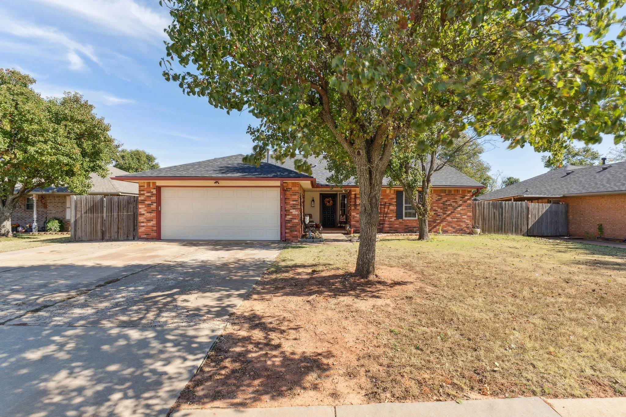 4-web-or-mls-1816 Briar Hill St_004.jpg