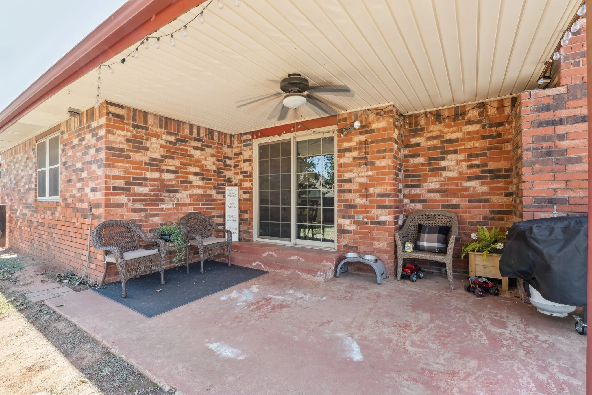 43-web-or-mls-1816 Briar Hill St_043.jpg