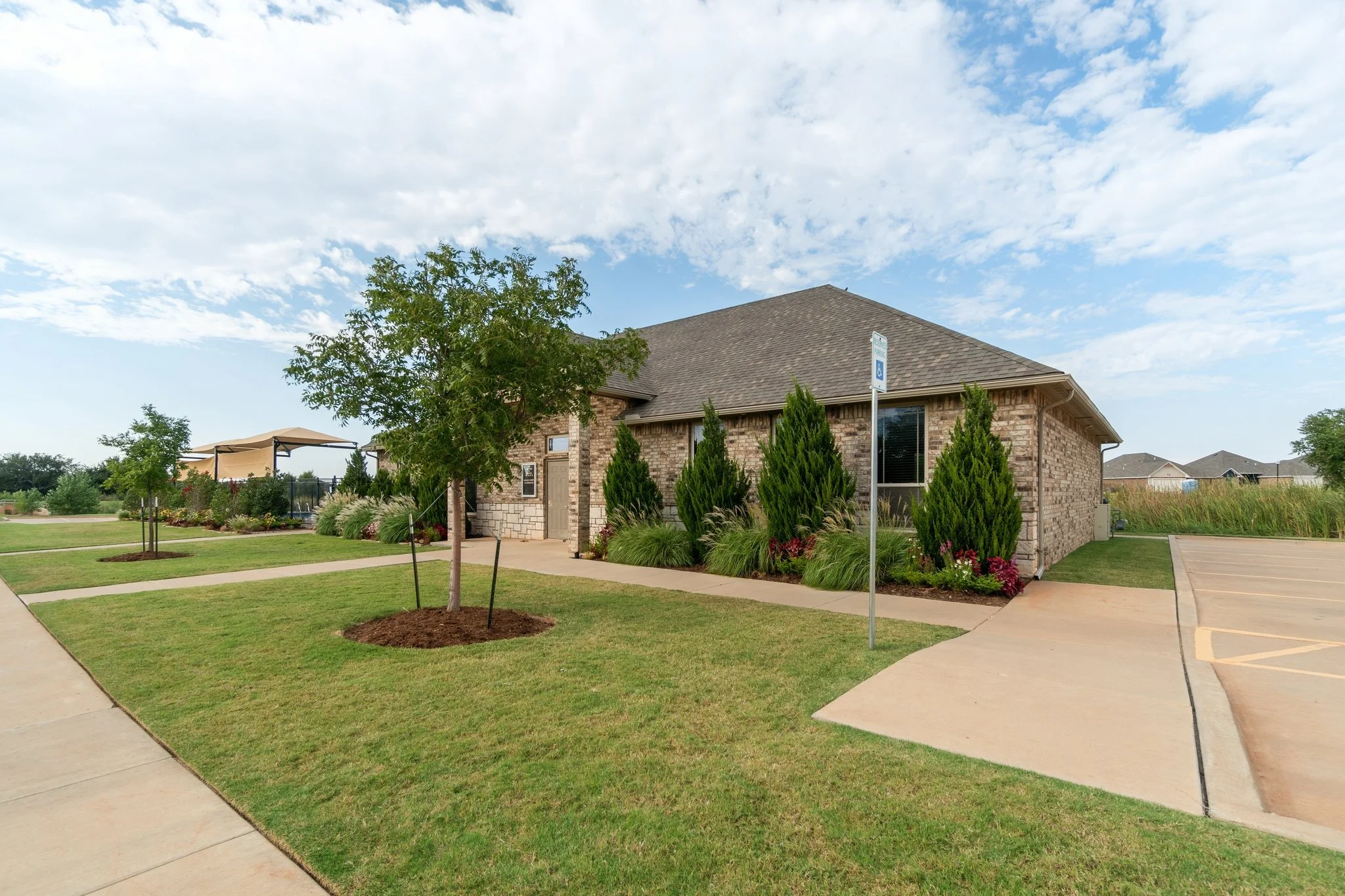 6-web-or-mls-2525 NW 194th St_006.jpg