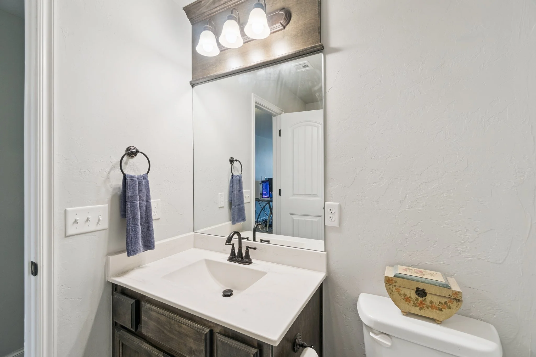 40-web-or-mls-2525 NW 194th St_040.jpg