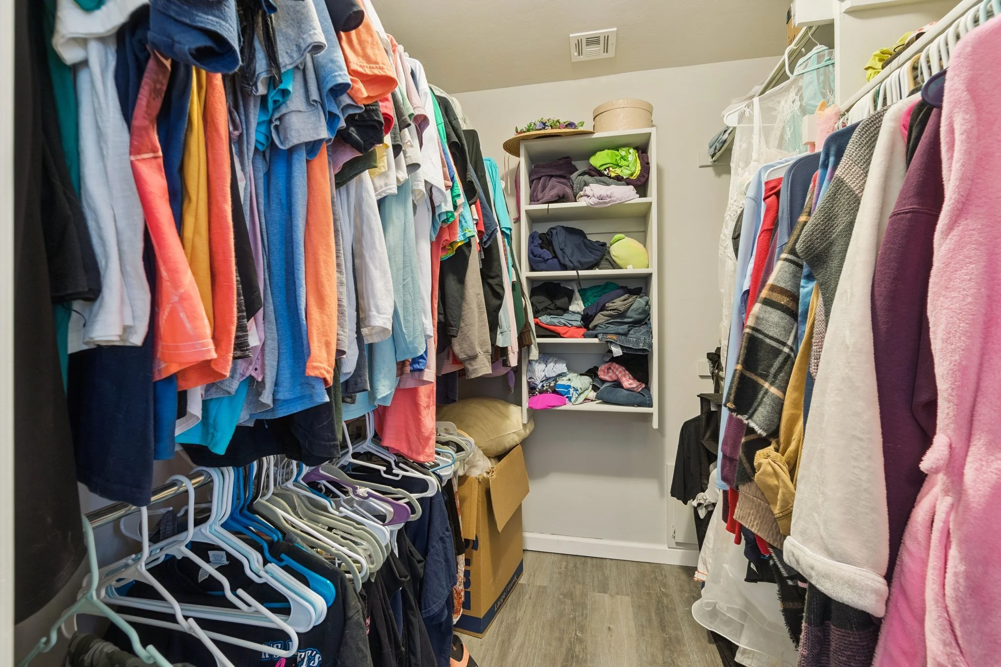 41-web-or-mls-2525 NW 194th St_041.jpg