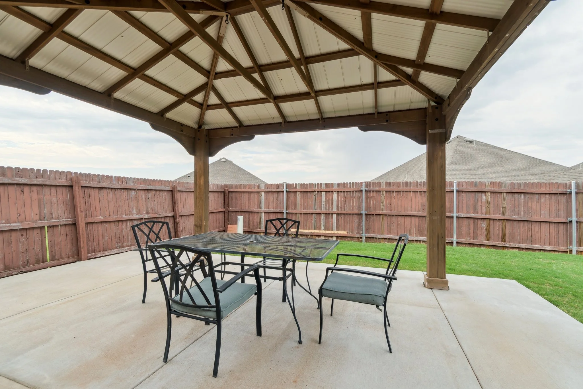 55-web-or-mls-2525 NW 194th St_055.jpg