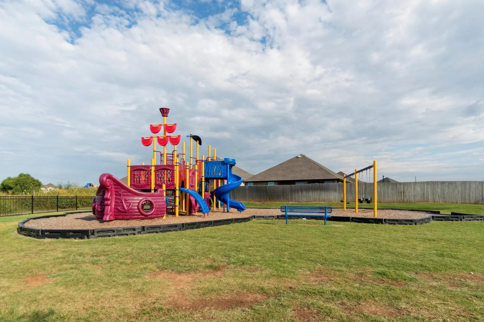 60-web-or-mls-2525 NW 194th St_060.jpg