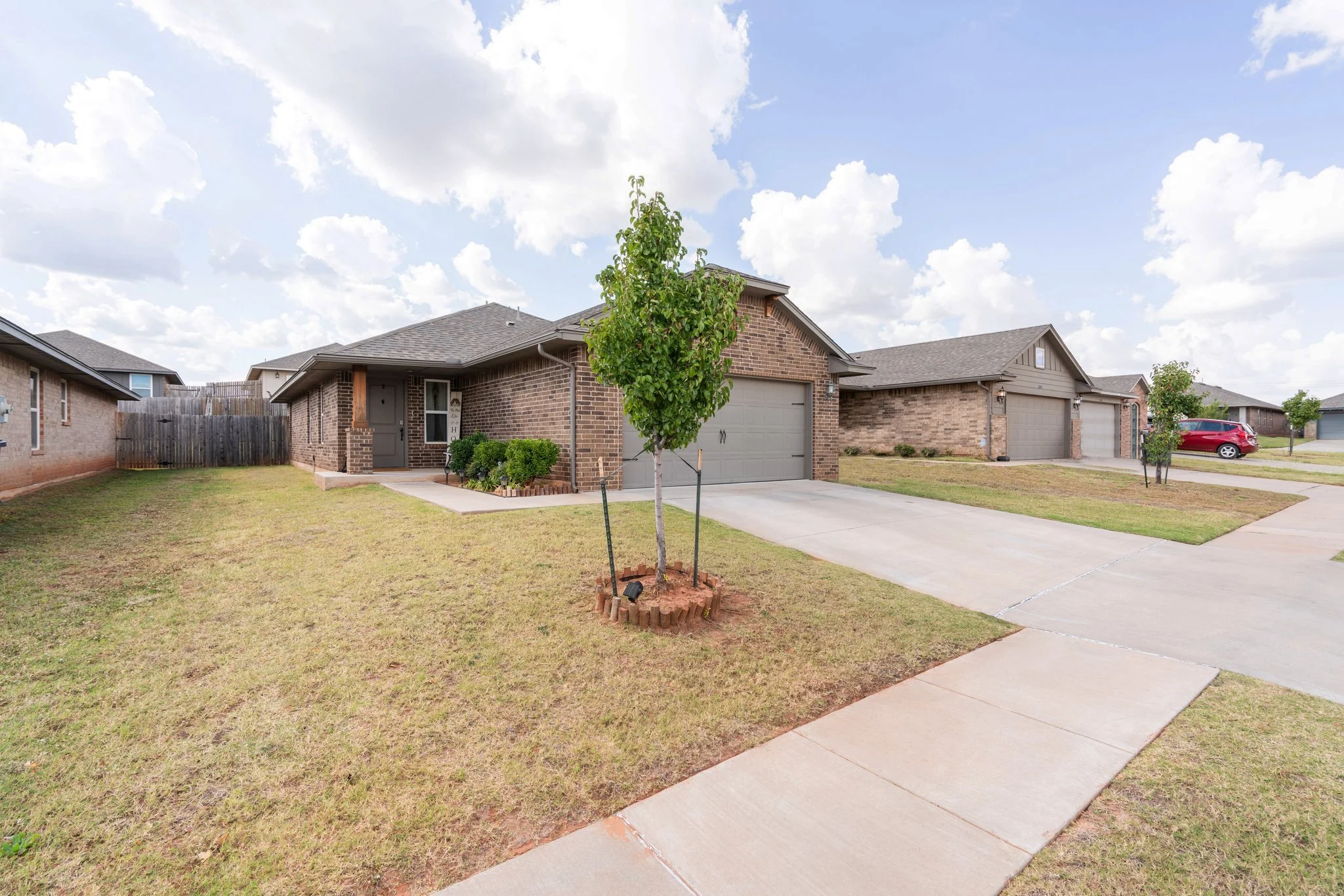 3-web-or-mls-4613 Crystal Clear Ln_003.jpg