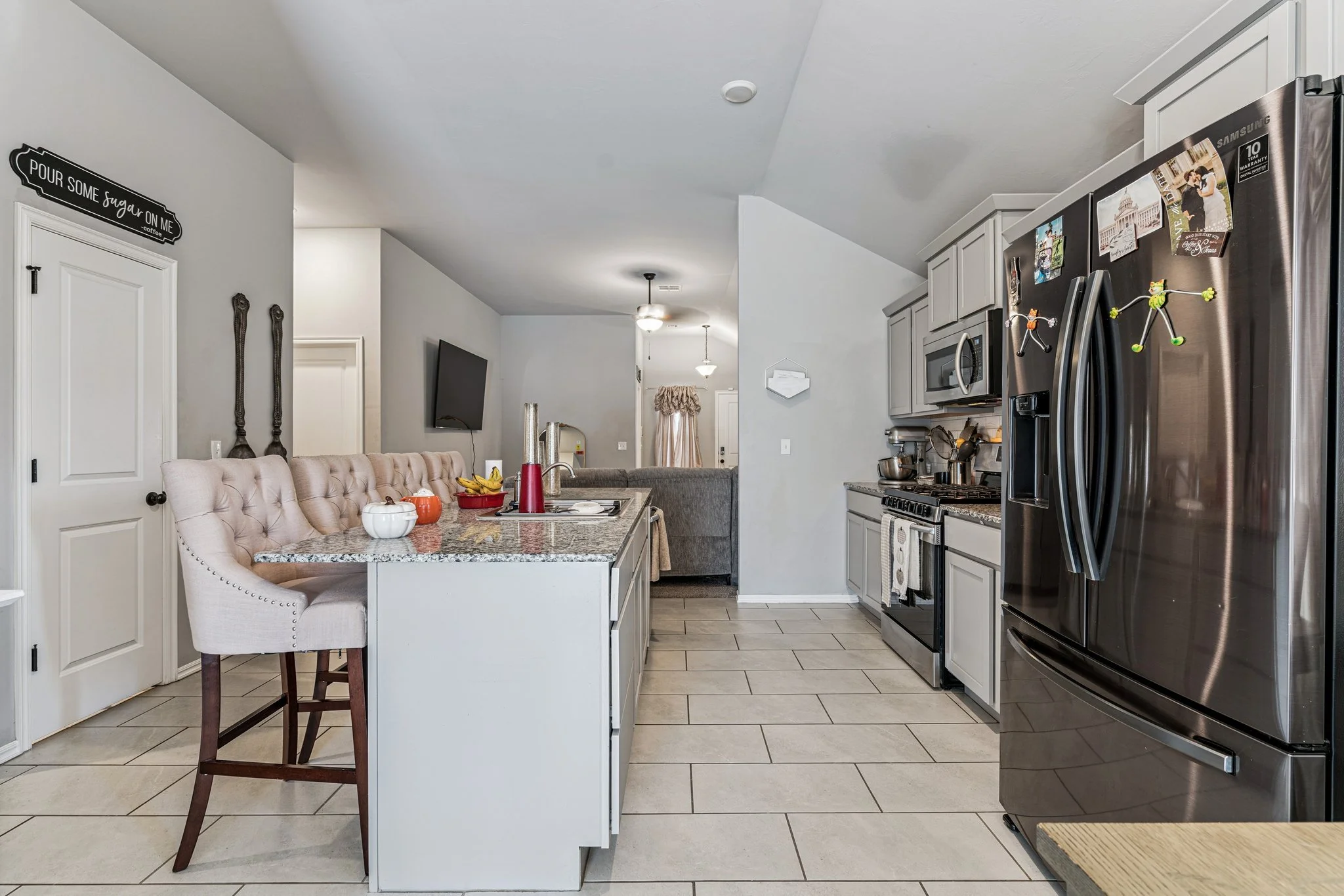 14-web-or-mls-4613 Crystal Clear Ln_014.jpg