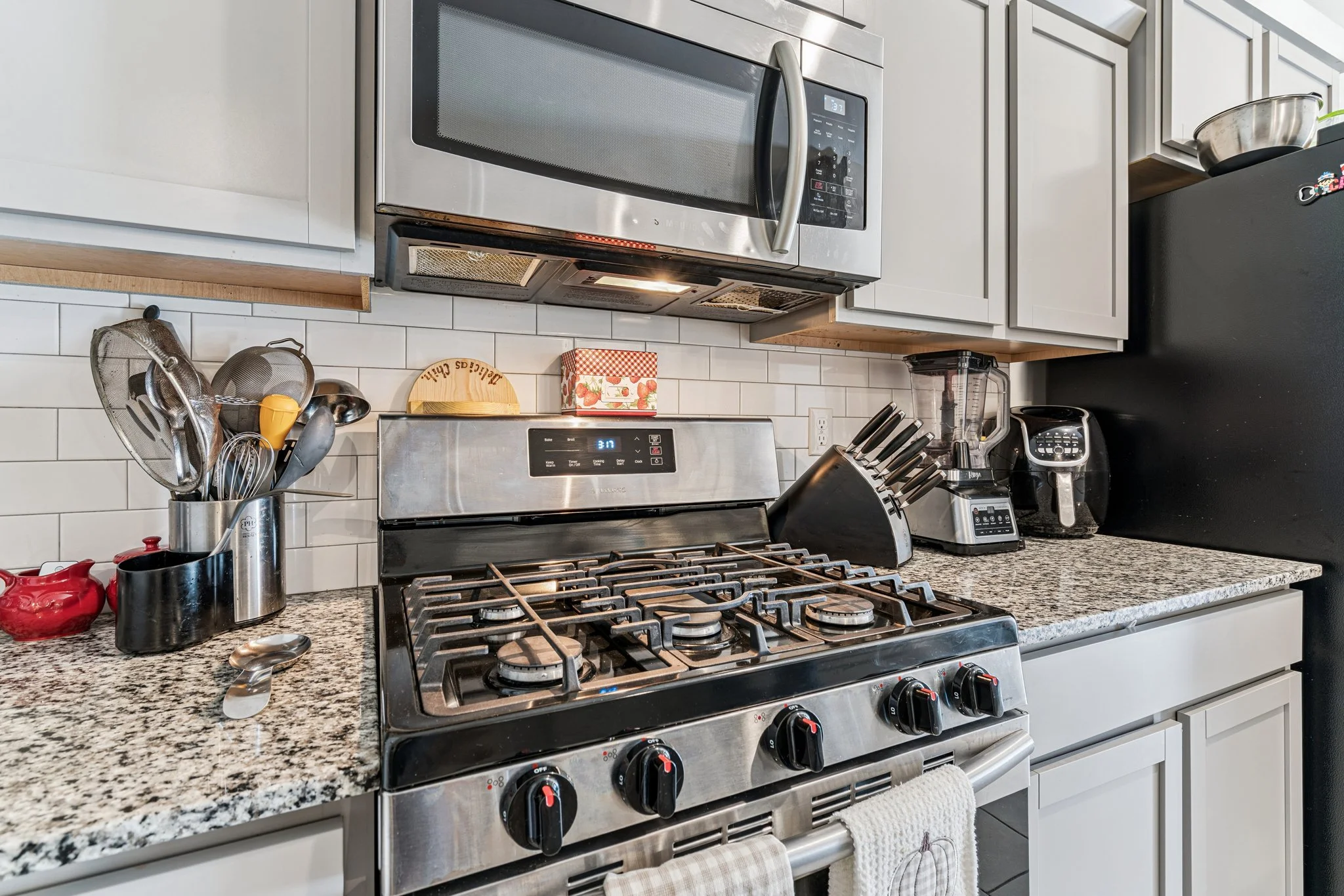 16-web-or-mls-4613 Crystal Clear Ln_016.jpg