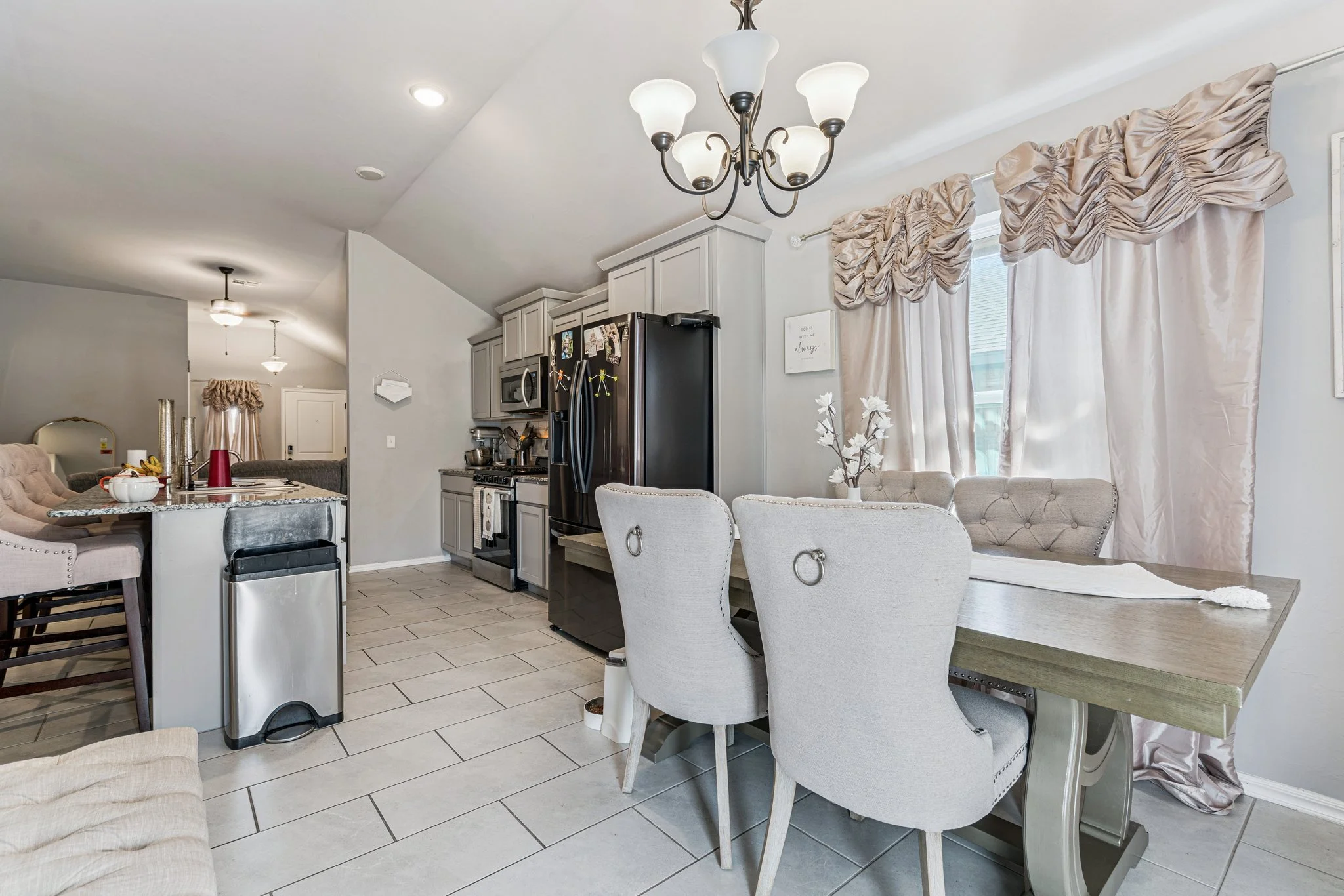 21-web-or-mls-4613 Crystal Clear Ln_021.jpg