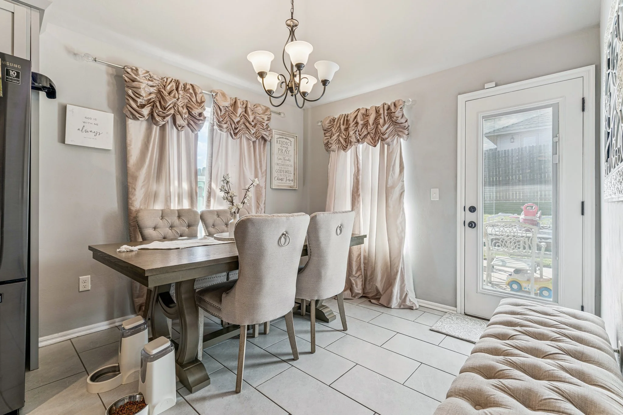 23-web-or-mls-4613 Crystal Clear Ln_023.jpg