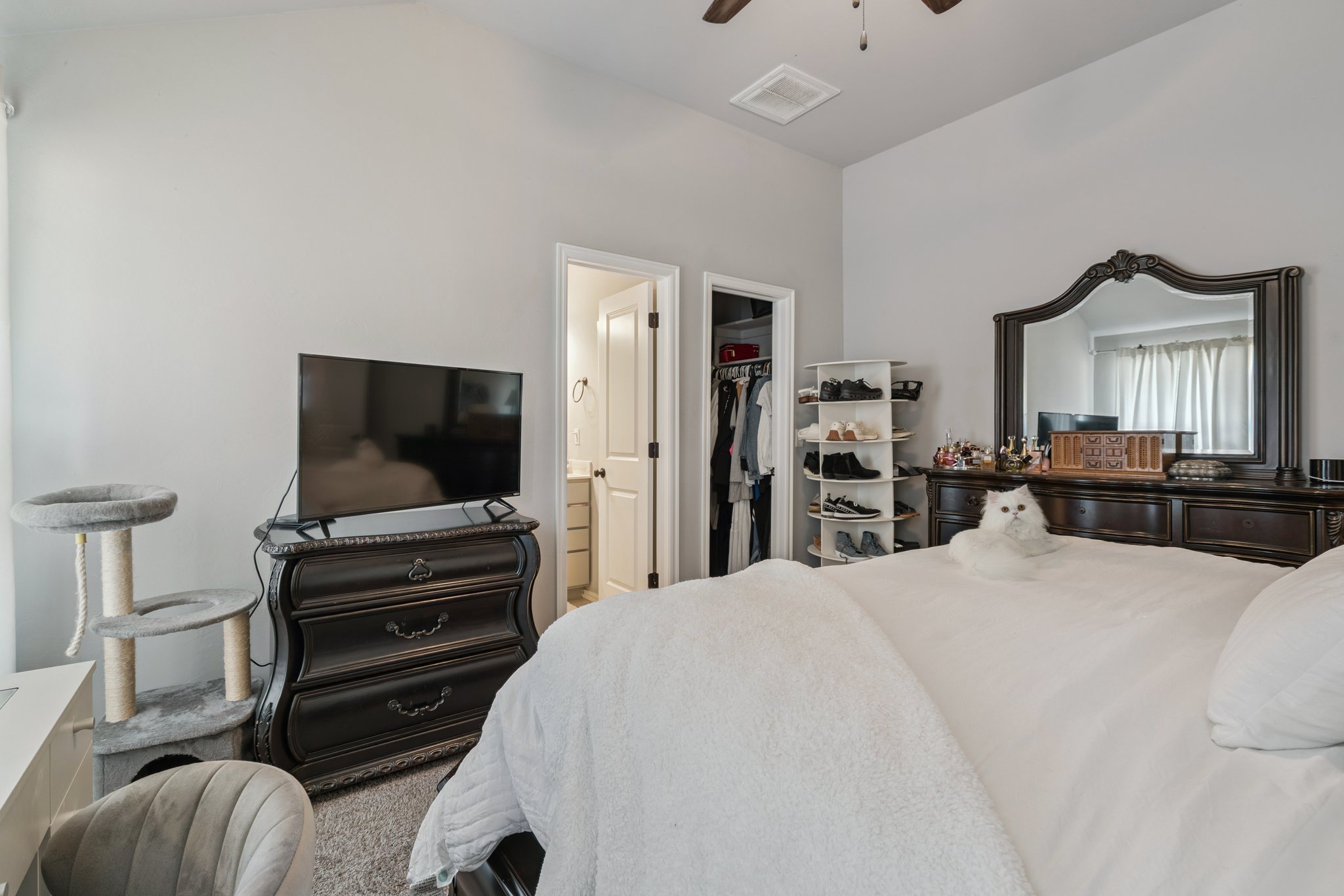 25-web-or-mls-4613 Crystal Clear Ln_025.jpg