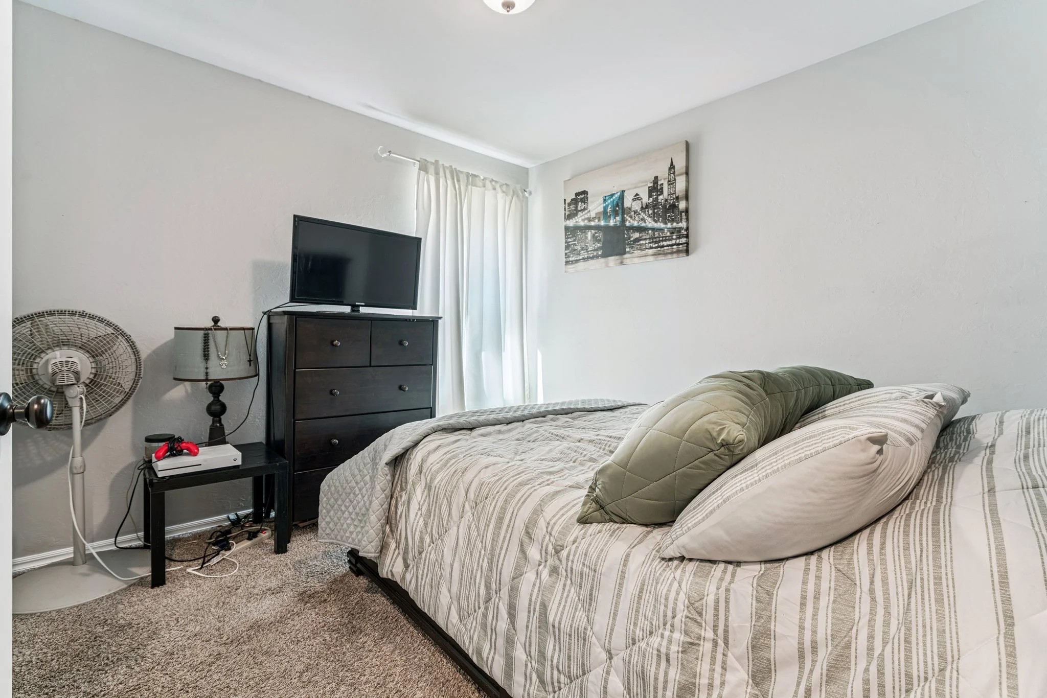 30-web-or-mls-4613 Crystal Clear Ln_030.jpg