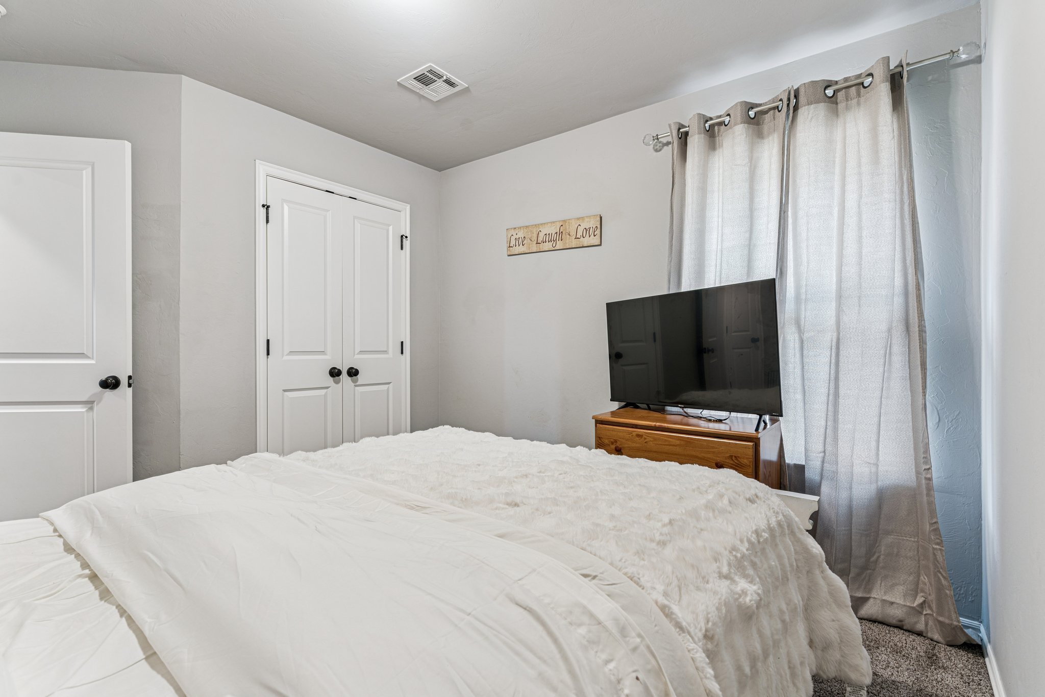 33-web-or-mls-4613 Crystal Clear Ln_033.jpg