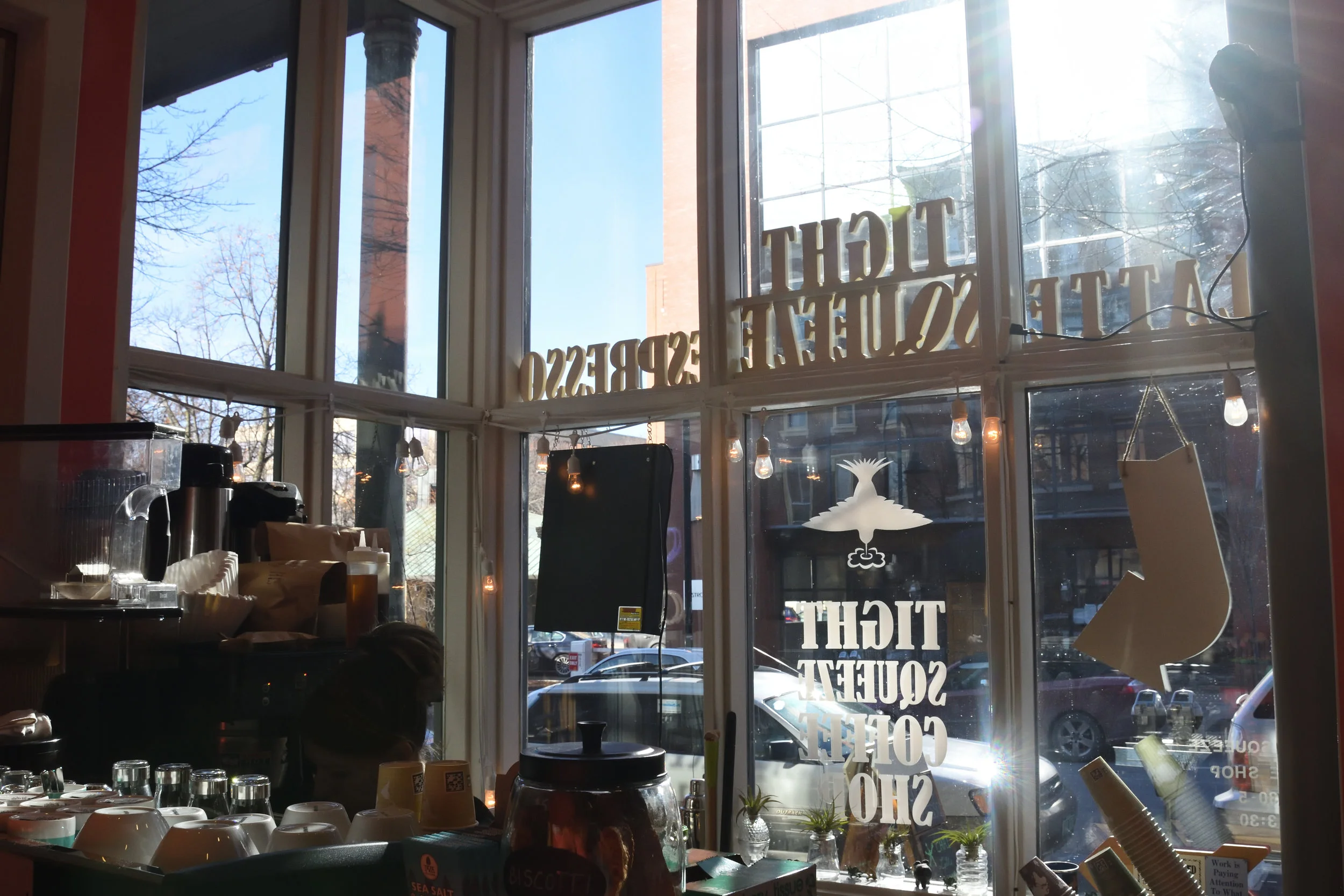 Tight Squeezed Coffee Shop, Burlington 2016