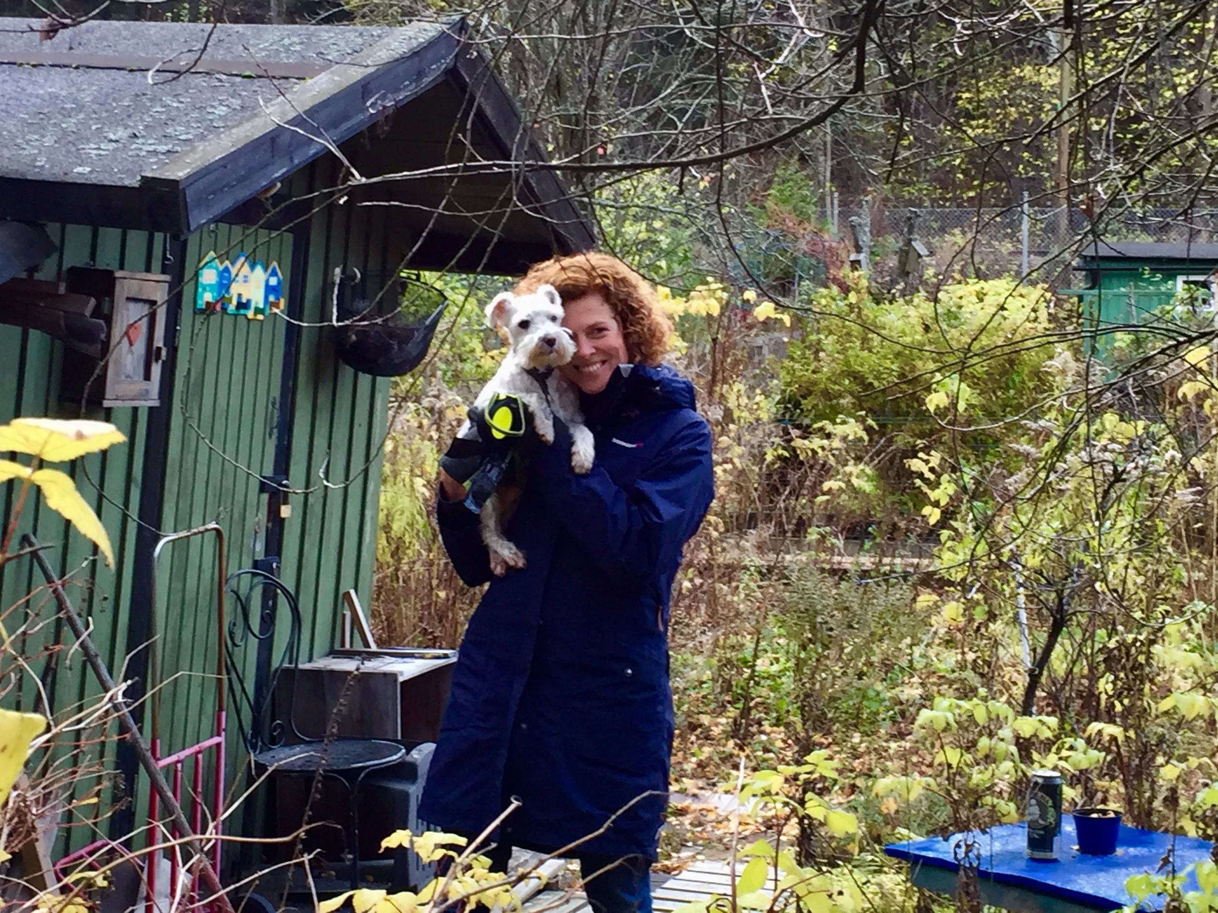 Tess & Snowy at Söderbrunn Allotment, Stockholm, October 2018