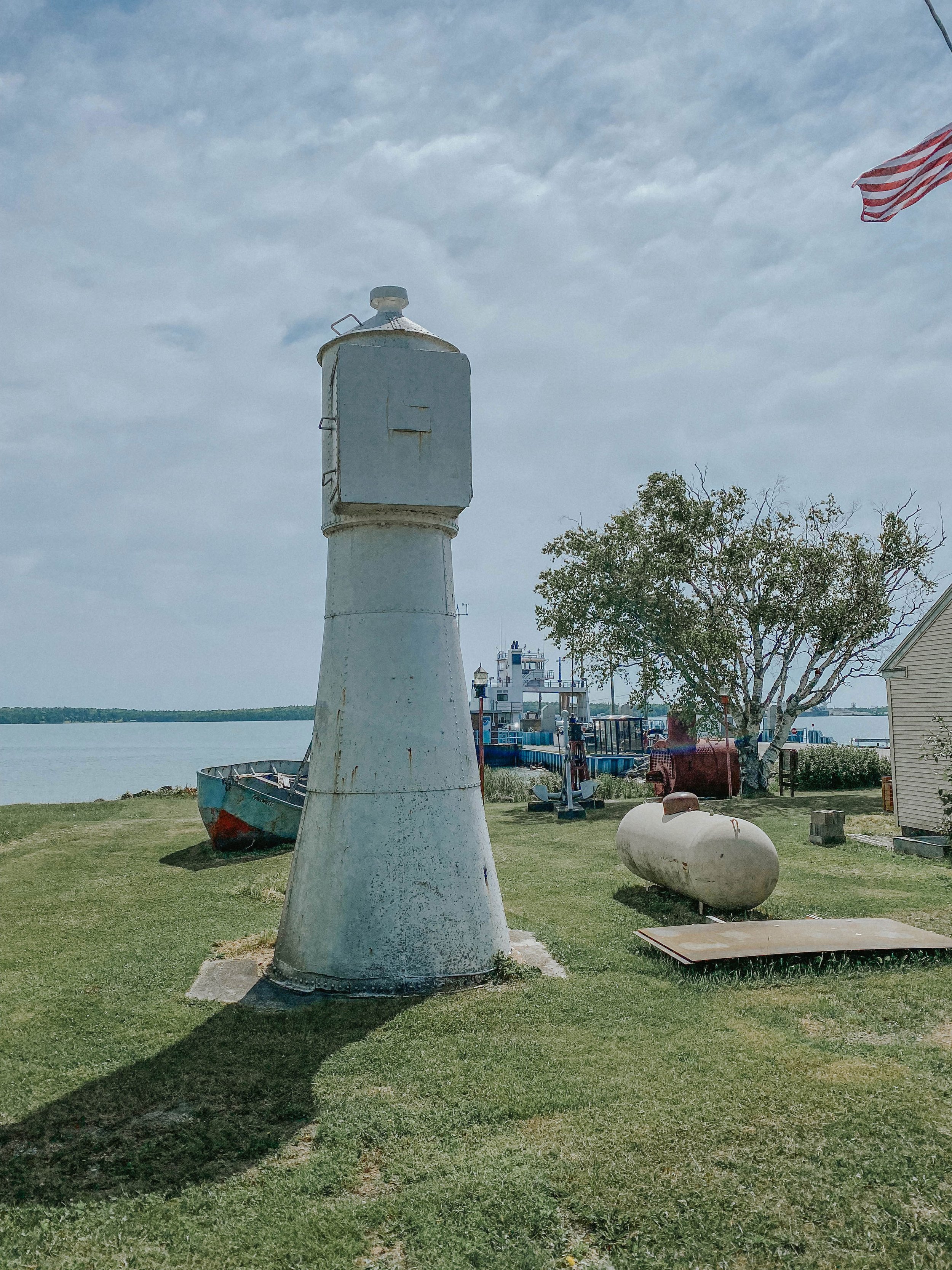 Six Mile Point Range Lighthouse