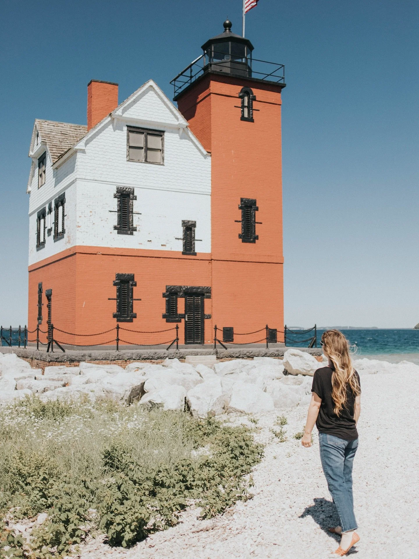 Happy National Lightouse Day! ⚓️ I&rsquo;ve seen 109 out of Michigan&rsquo;s 142+ lighthouses and it&rsquo;s been one of the best adventures of my life. This journey has brought me hope, perspective, and something steady to hold onto through stormy s
