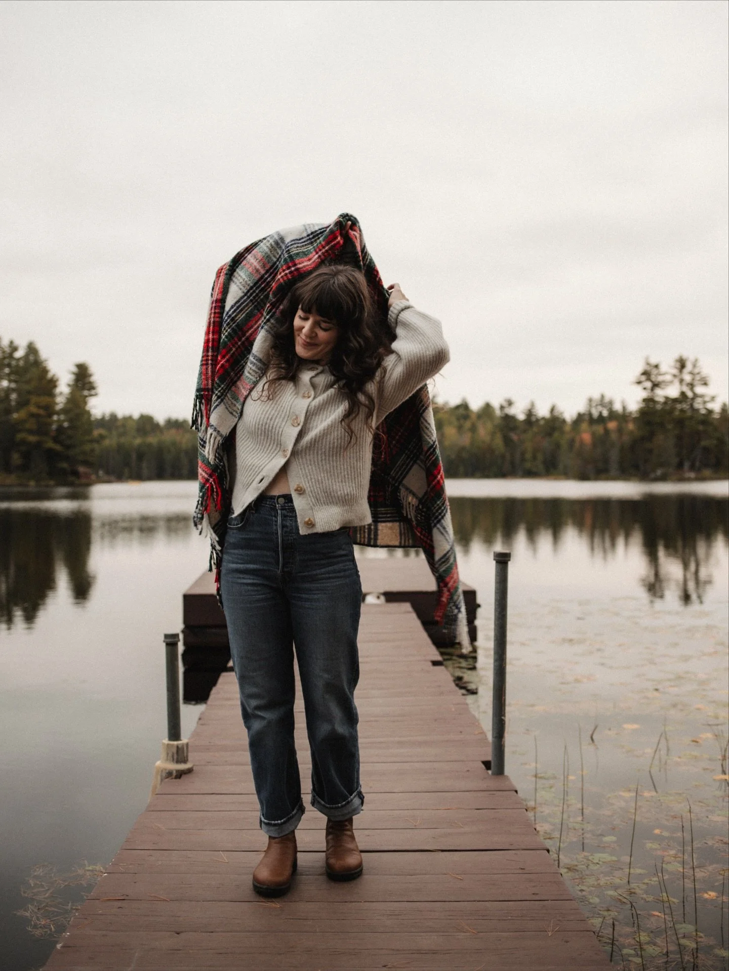 A soft end to a full season. Autumn, you were good to me! Cozy on Juncob Lake, one more post from @pinecrestnorthwoods &amp; we&rsquo;ll be in wiiinter vibes! 🍂