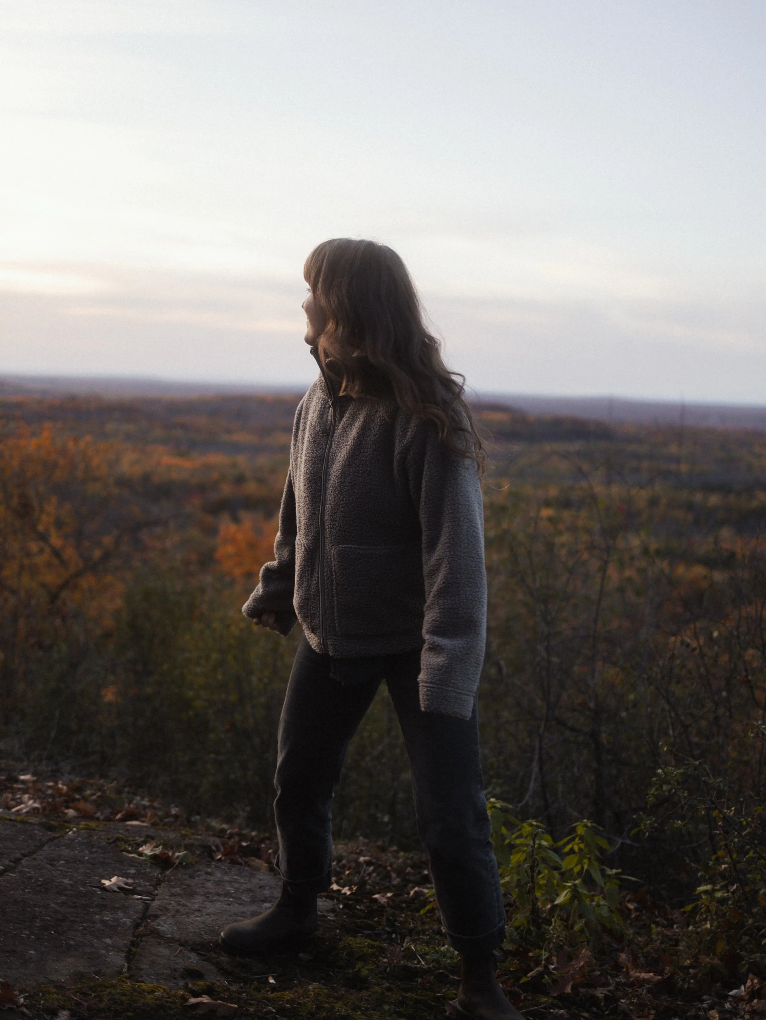 A fun autumn weekend in @ironwoodmichigan in the books! 🍂 

✔️ Sunset from Mt. Zion 

✔️ A visit to the larger-than-life Hiawatha 

✔️ Delicious food, coffee and chaider 

✔️ Wandering around downtown

✔️ Chasing waterfalls along the Black River 

✔
