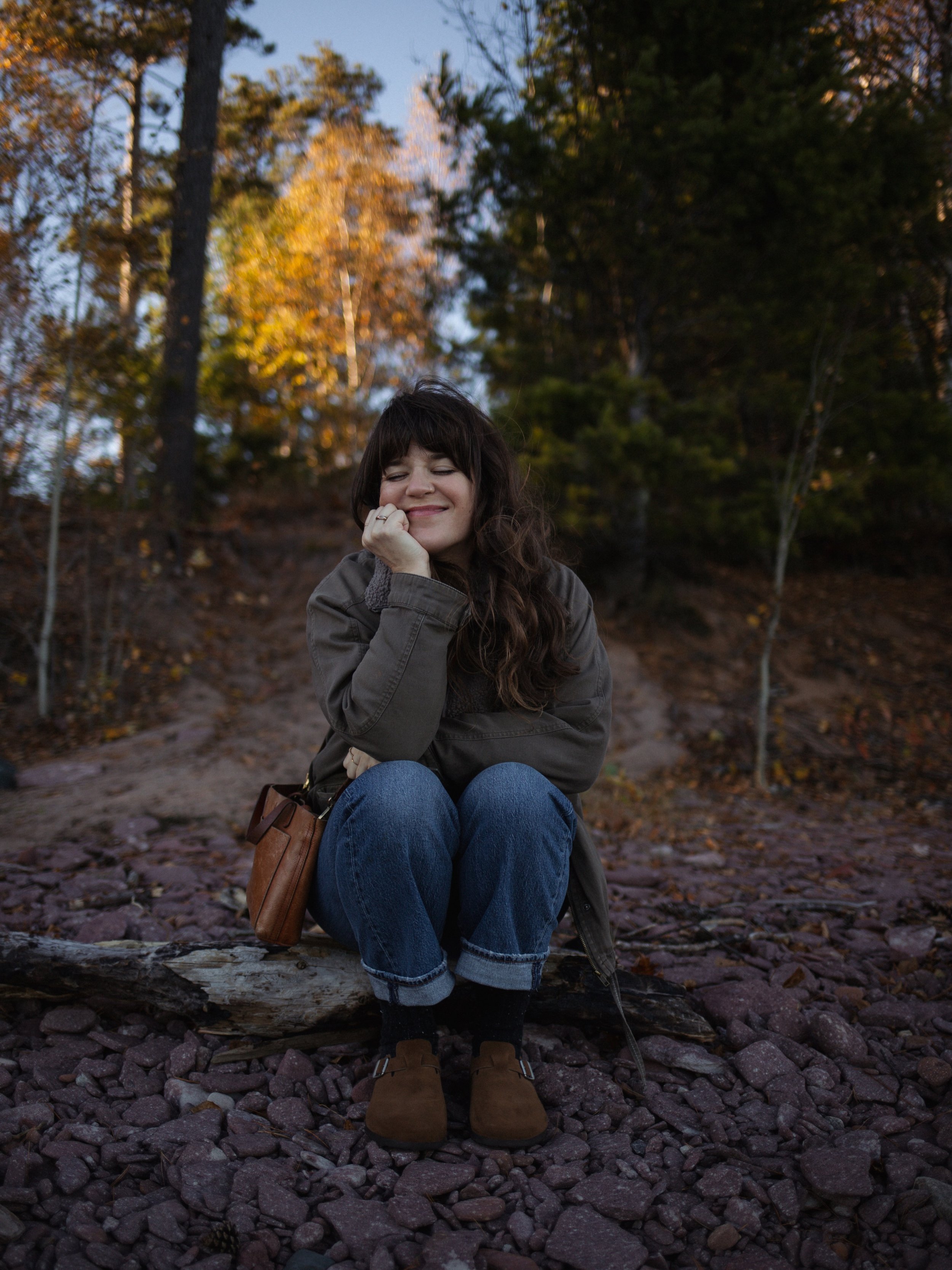 A sunny walk along Lake Superior at Little Presque, the best chai cider latte from 231, spooky movies, homemade chili, and this beautiul warm windy weather made for a lovely October weekend. 🍂