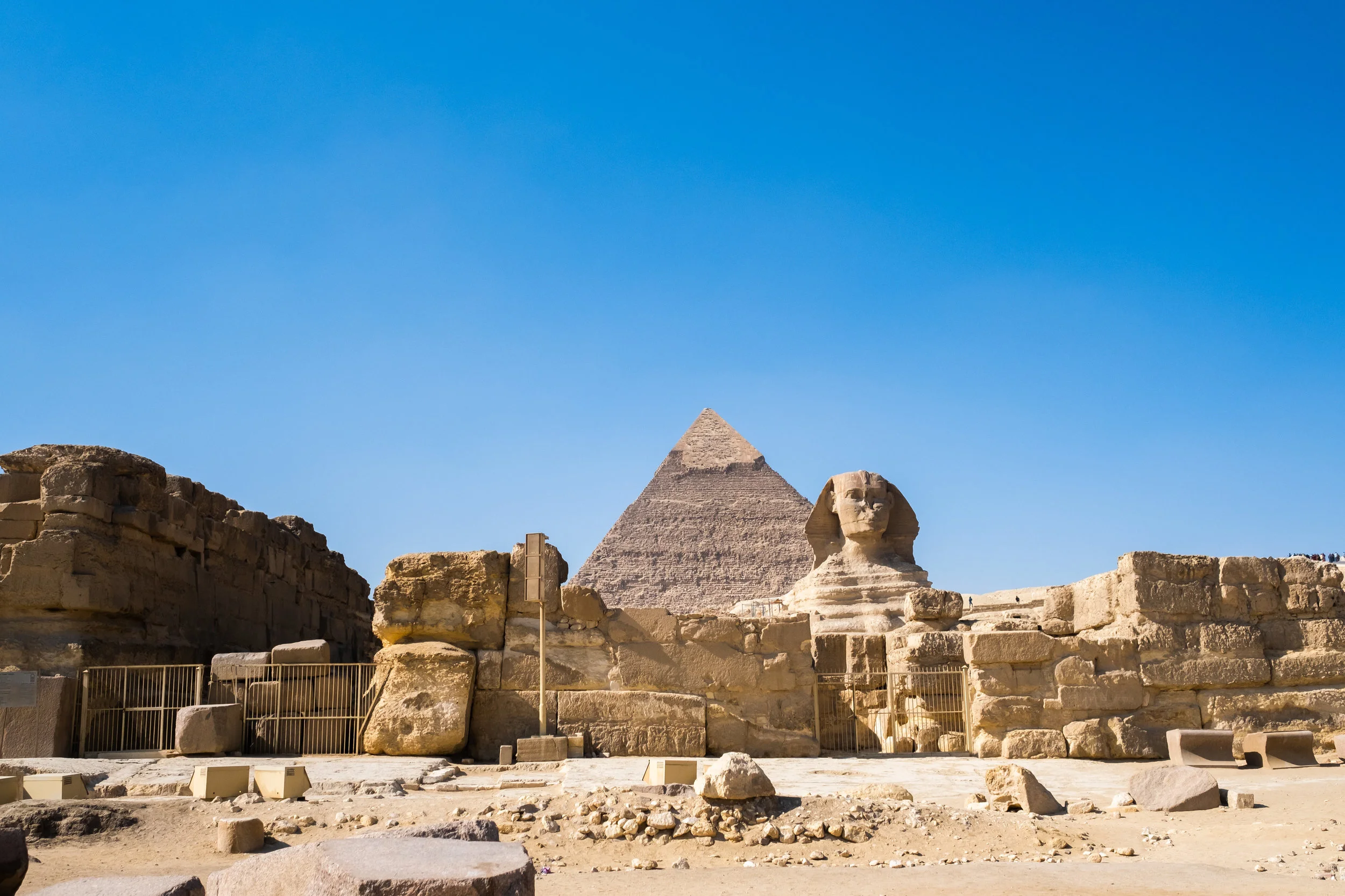traver to egypt sphinx and giza pyramids.jpg