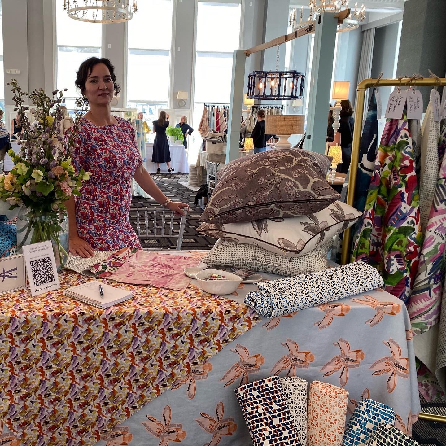 Well that&rsquo;s a wrap y&rsquo;all! @thedesignsocialpopup what a day!! I met incredible makers, @victorialarsontextiles, @ferrickmason , @ferrantextiles @dukeandduchessofcambridge @malabarfabrics to name a few - fabulous designers, what a community