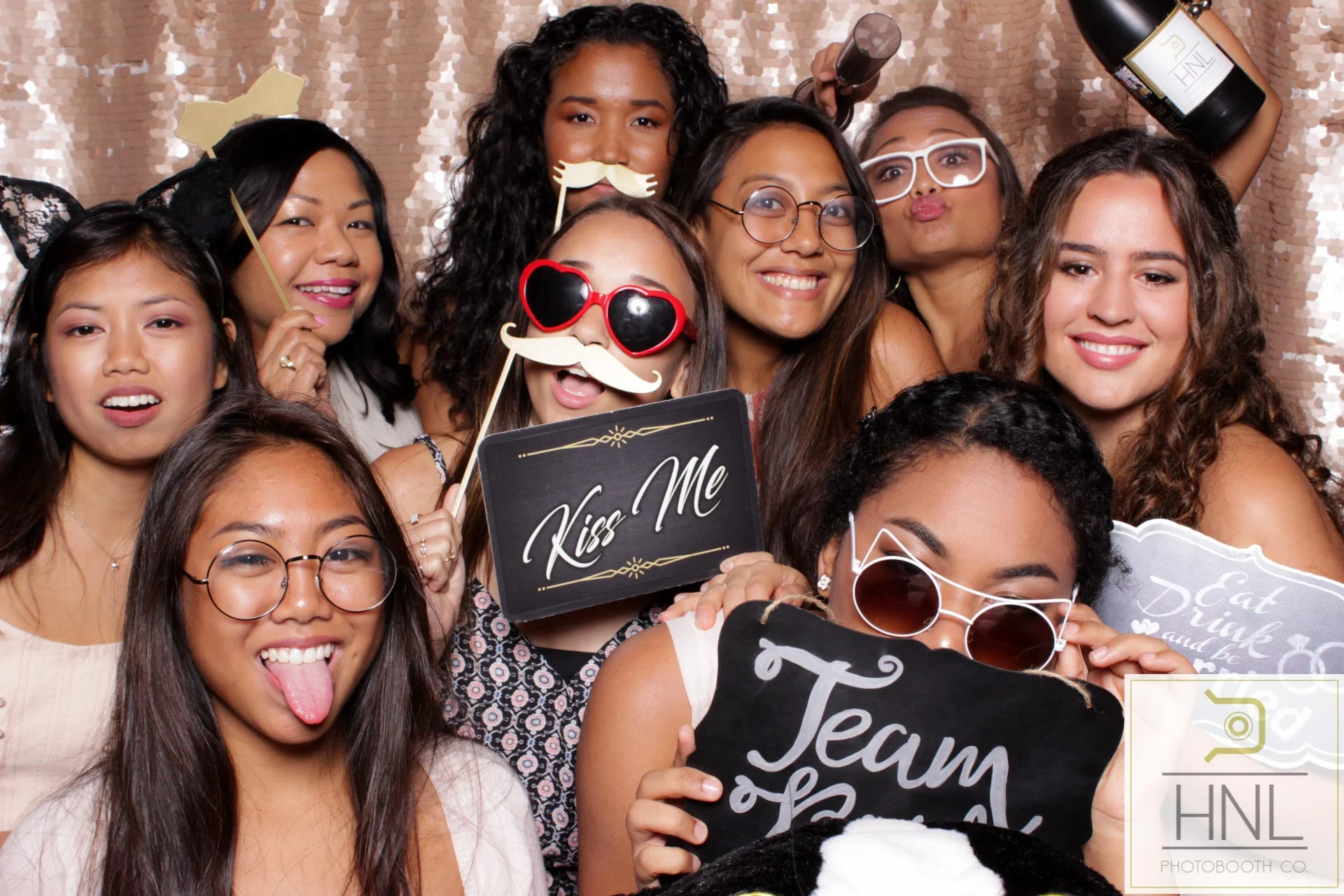 Desiree Tungpalan Wedding Honolulu Country Club Oahu Hawaii Photo Booth-4.jpg