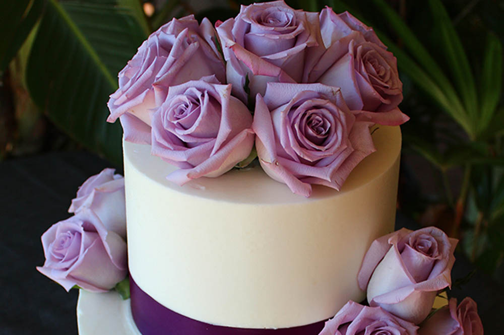 Cakeworks wedding cake and cupcake shop in Honolulu Oahu Hawaii