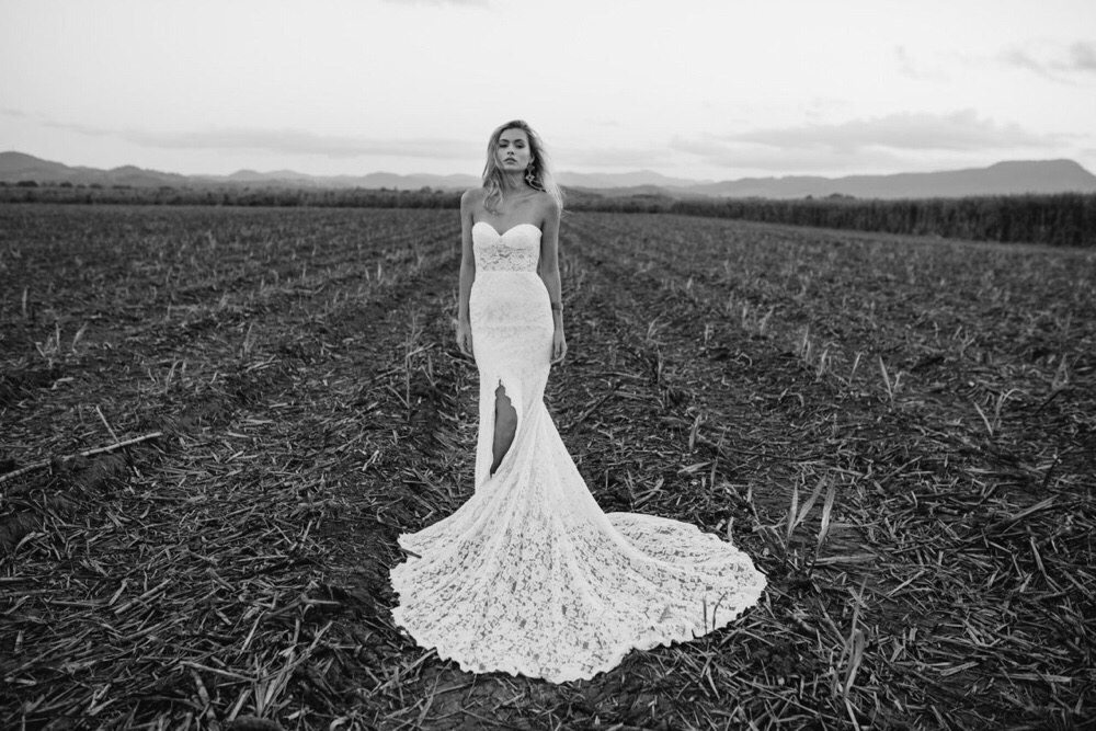 beautiful wedding dress in Oahu Hawaii open field