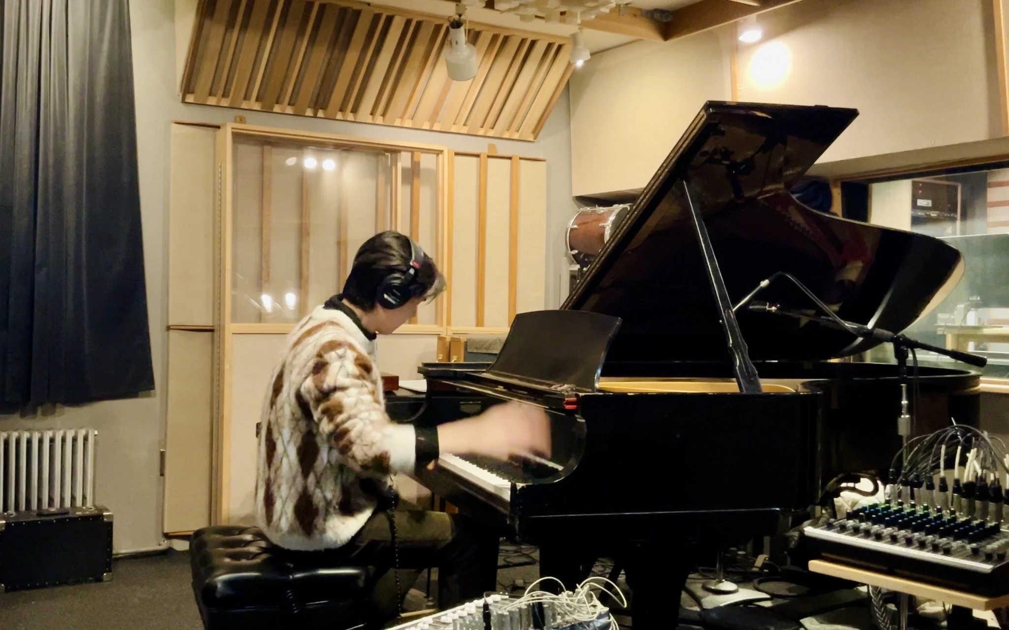 Francis Hon Plays Piano