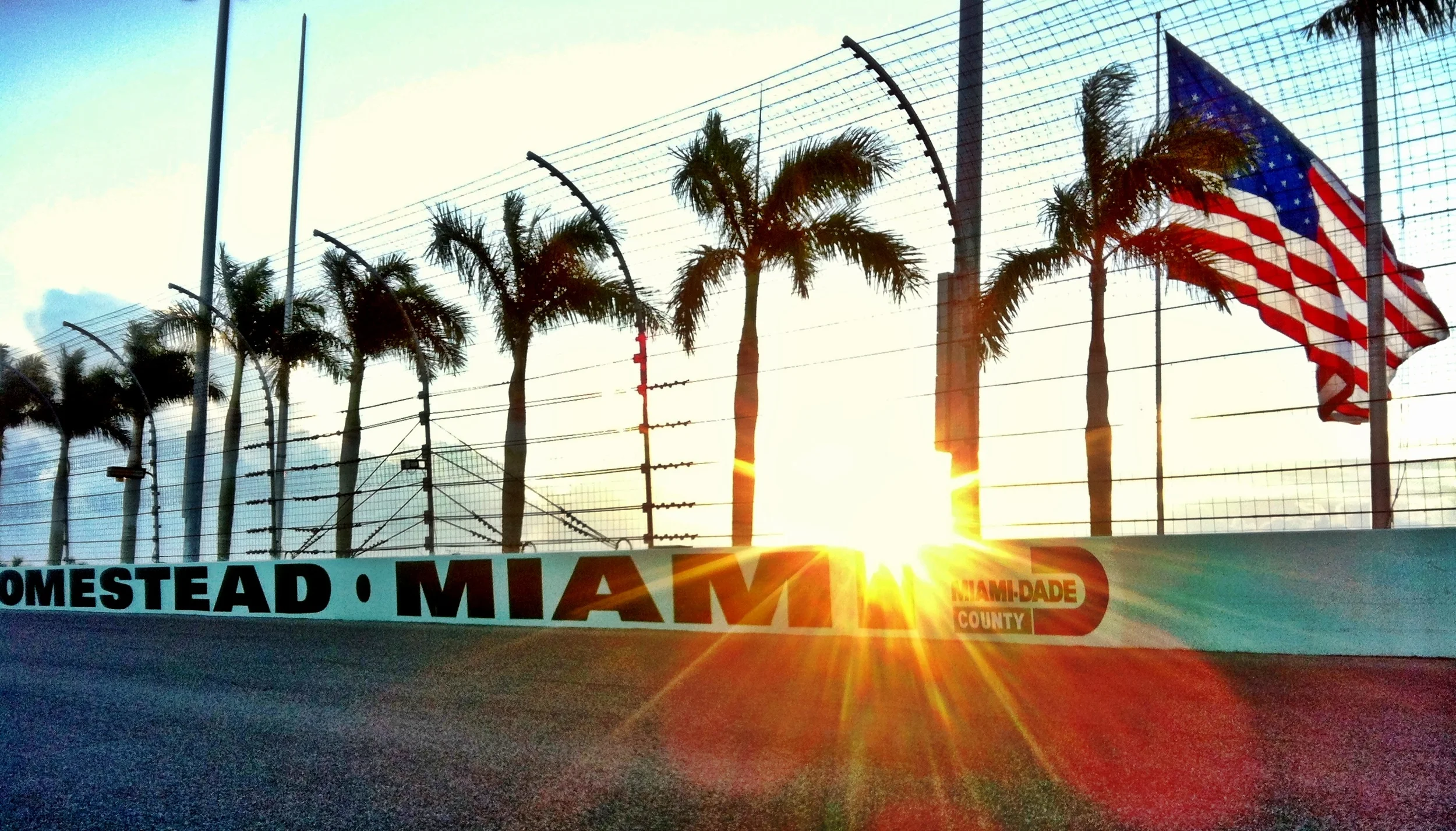  Craig Waller is a highly experienced  Atlanta photographer  with  35 years of experience  specializing in  sports photography, creative portraits, product photography, and lifestyle shoots . His expertise extends beyond traditional photography, as h