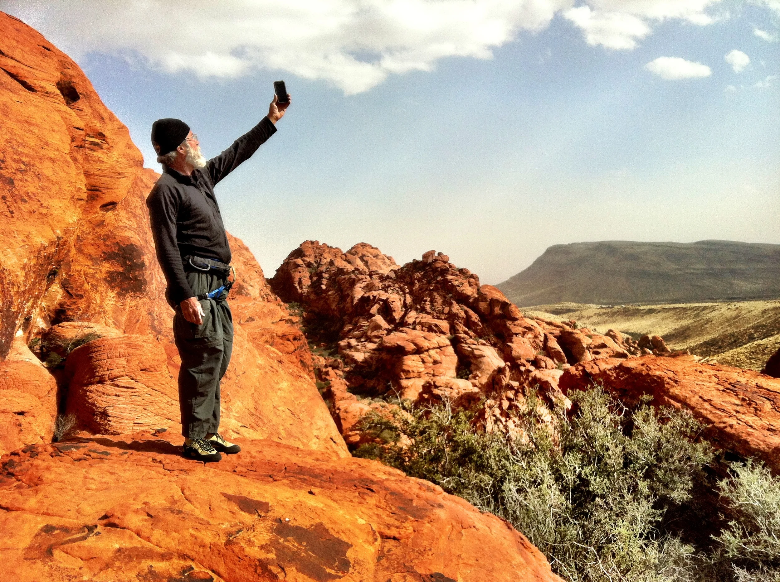  Craig Waller is a highly experienced  Atlanta photographer  with  35 years of experience  specializing in  sports photography, creative portraits, product photography, and lifestyle shoots . His expertise extends beyond traditional photography, as h