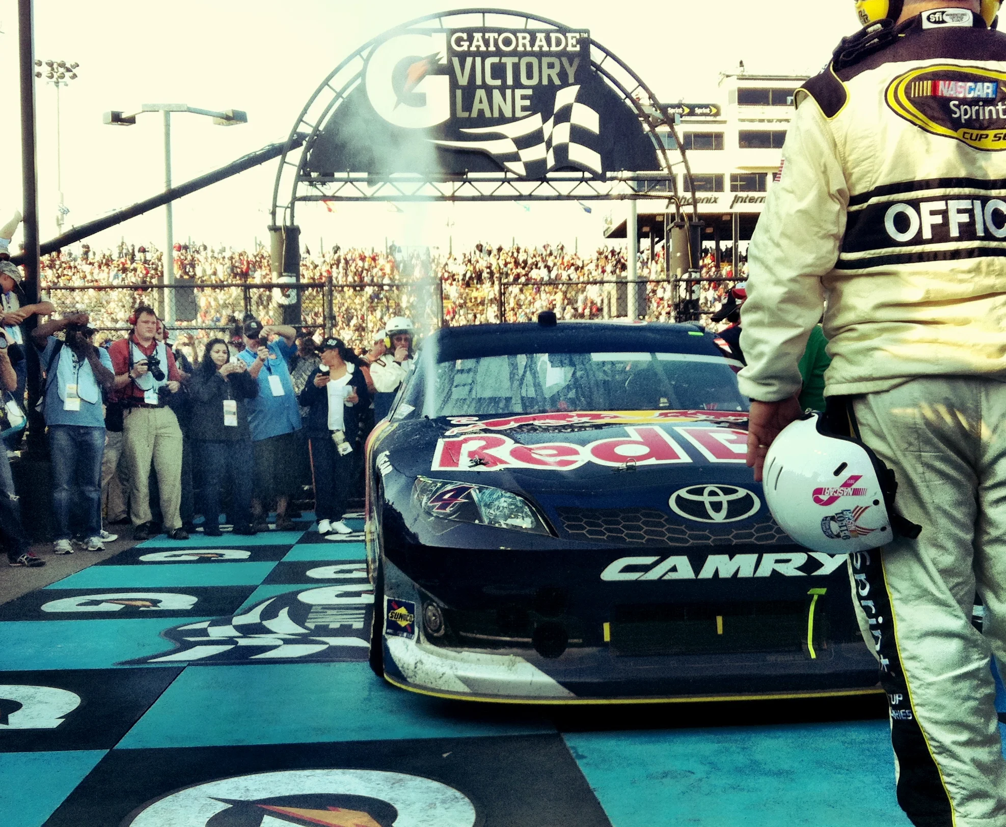  Craig Waller is a highly experienced  Atlanta photographer  with  35 years of experience  specializing in  sports photography, creative portraits, product photography, and lifestyle shoots . His expertise extends beyond traditional photography, as h