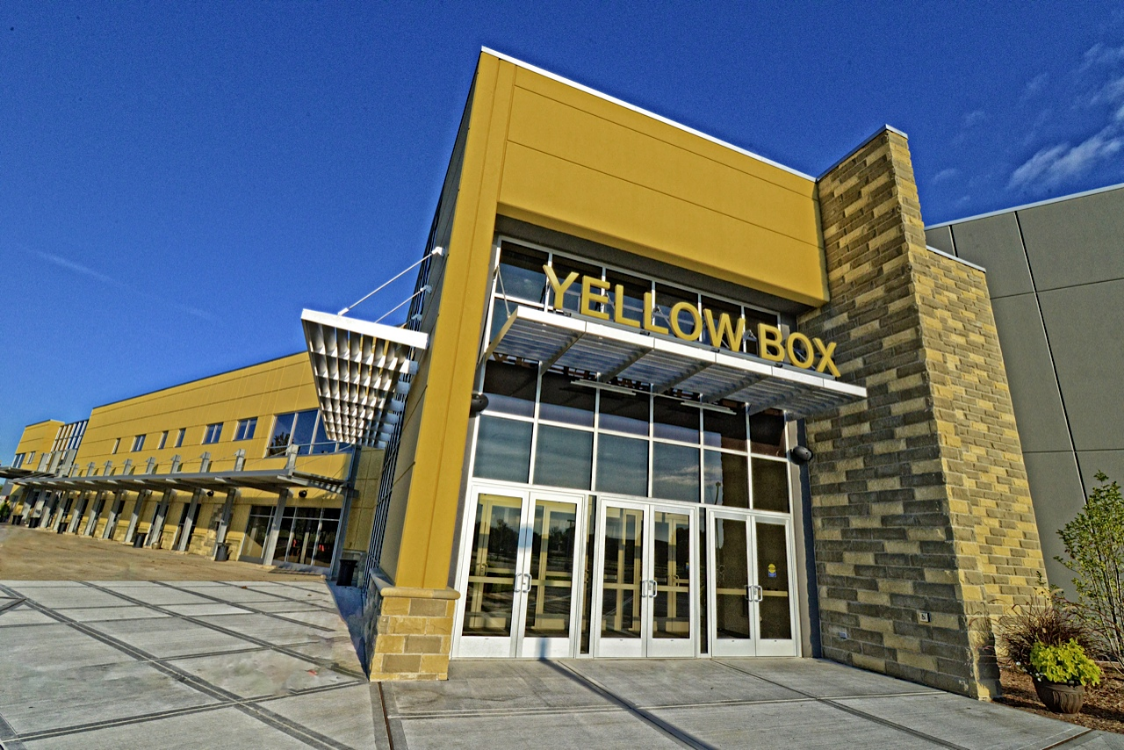 Main entrance - please enter here