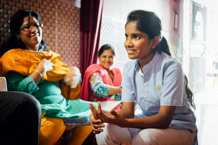  Madelene Farin for  Worldreader , in Delhi, India. 