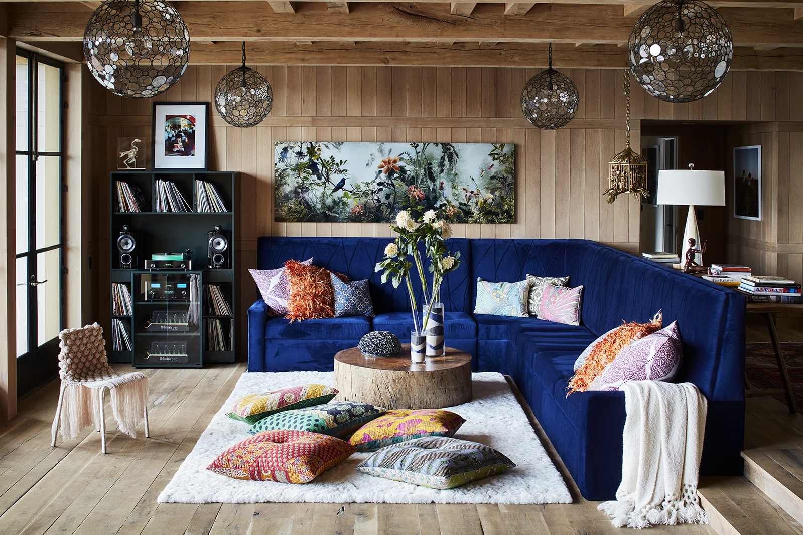 01 529 Lamb_Santini_LivingRoom1_ 3-01-01.jpg