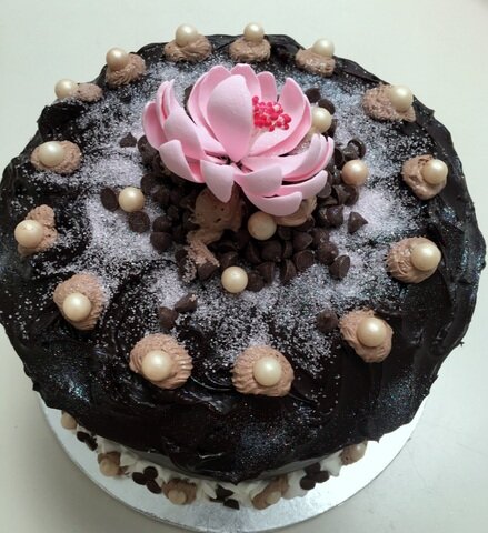 Faith's Flower Cake (1).JPG