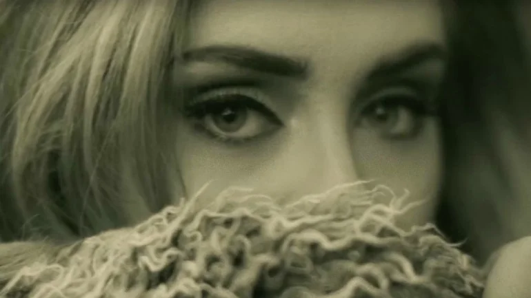 Hello ali zakaj ima Adele 875 milijonov ogledov?