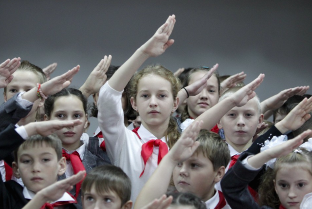 Obstajajo bolj in manj cenjena otroška življenja. Foto: Reuters
