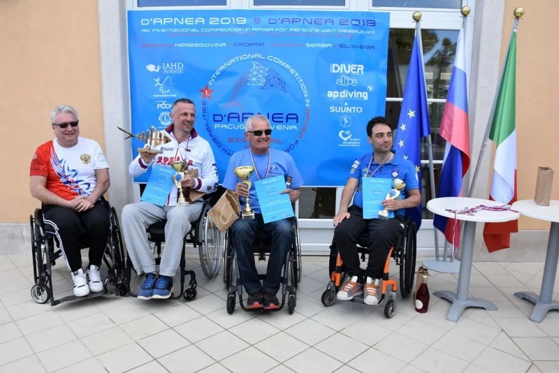 Tekmovanje invalidov v apneji.
