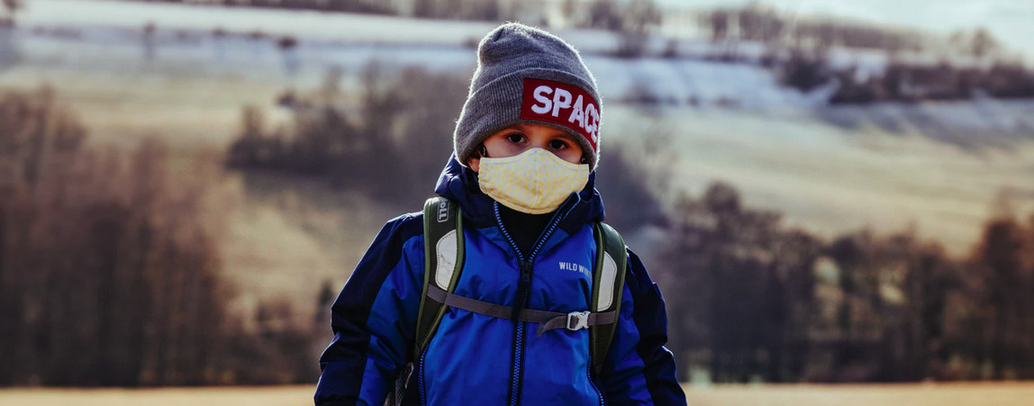 Gremo v šolo, operacijsko dvorano ali za ekran?