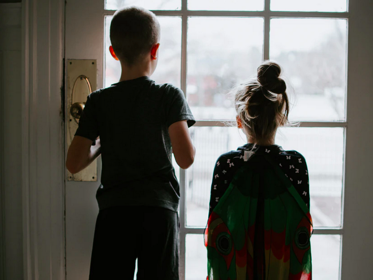 Nenehno ustrahovanje ljudi ima globoke posledice