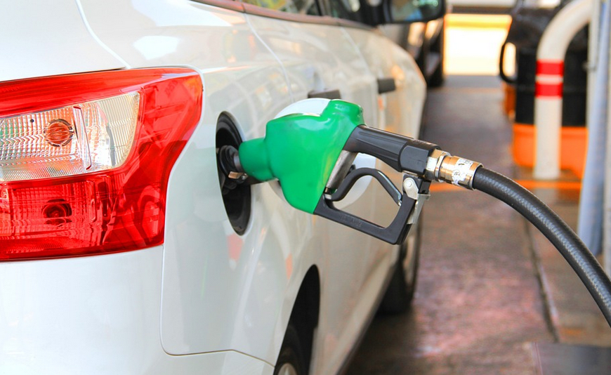 Anekdota o moškem, ki je šel na Petrol