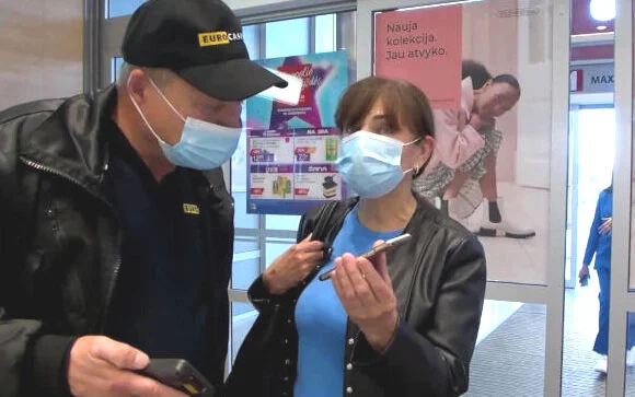 Litva: »Politika odkrito navija za smrt necepljenih«