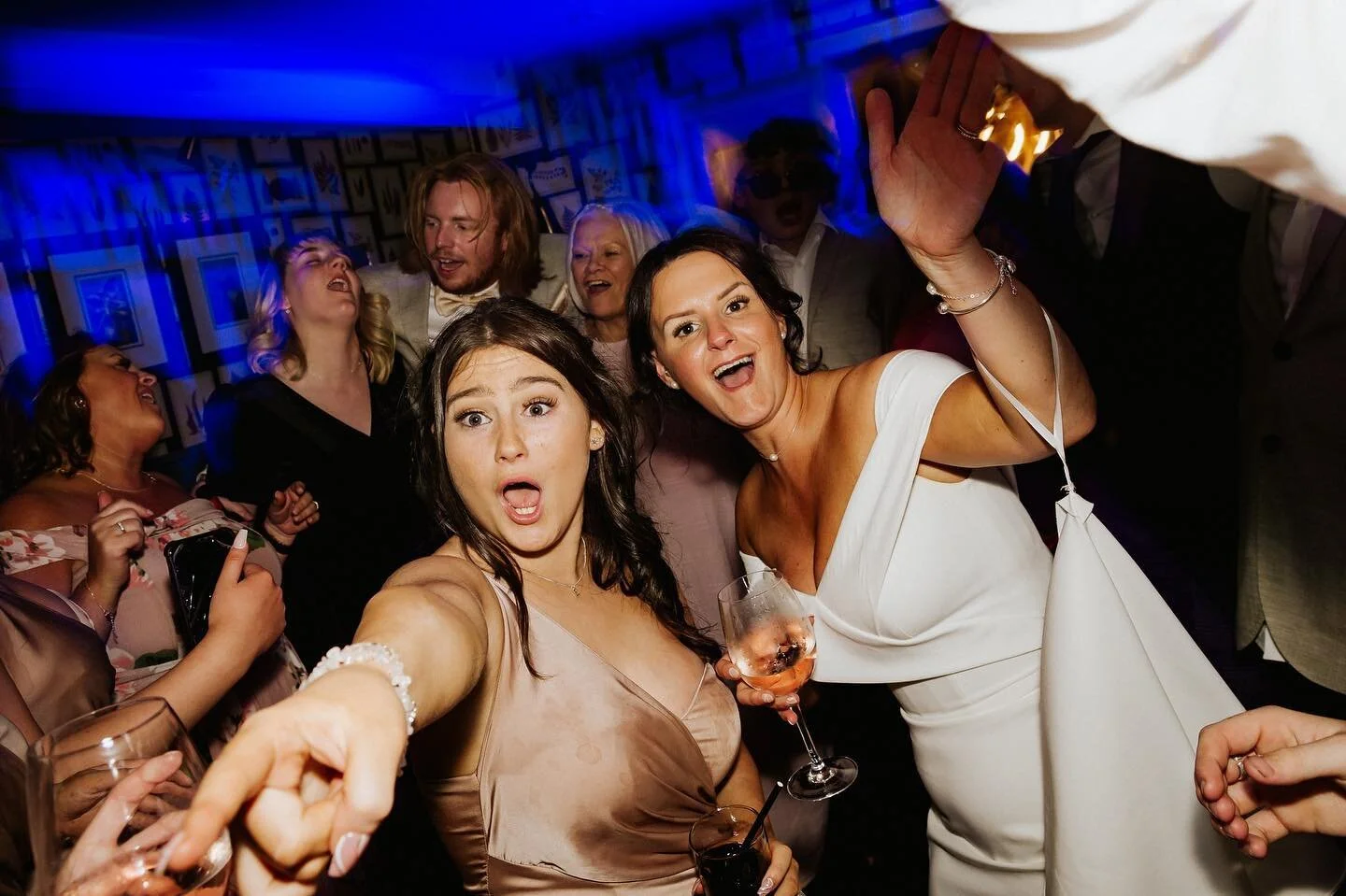 Oh look at that, it&rsquo;s the weekend again. 

#manchesterbride 
#weddingdj #manchesterweddings

@byphaito
📸by Moi.
