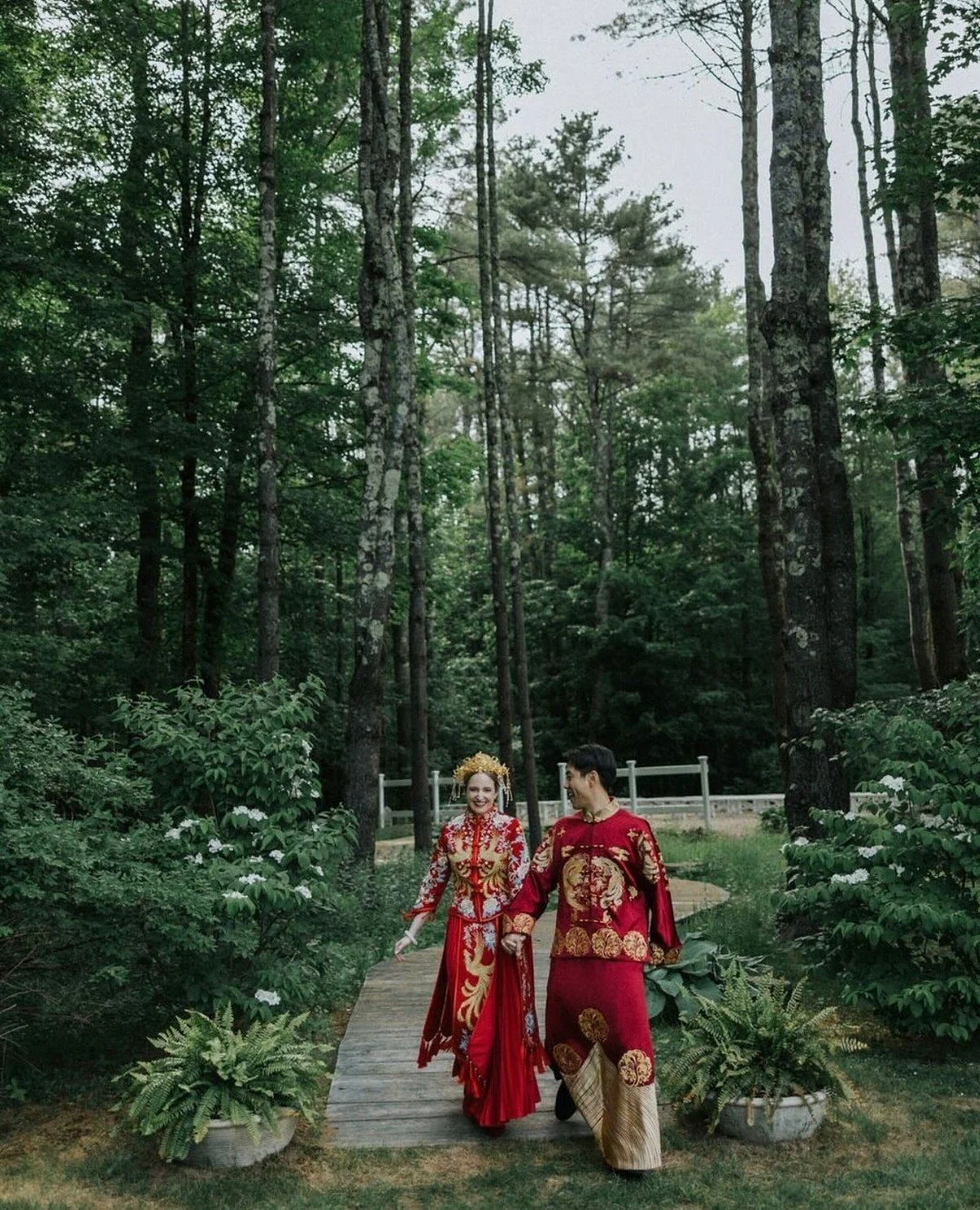 Weaving together tradition, modernity, history, and love across 66 gorgeous acres in Buxton, Maine... 
Photo: @courtney_elizabeth_media
Planning: @mtorrieri
Florals: @florafaunafinds
Catering: @bigtreecatering
#teaceremony #barnwedding #wedd