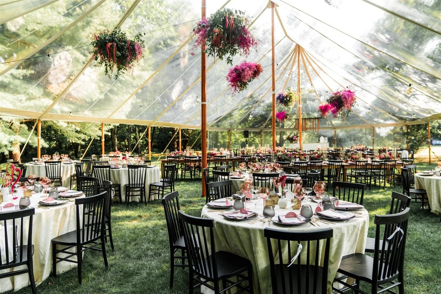 Perfect 70 degree days and nights... clear top tent season is loading now 👌
C&J
Planning & Design: @afamilyaffairmaine
Photo + Video: @novaefilmandphoto 
Florals: @fieldfloralstudio
Catering: @dandelioncatering 
Cake: @bearbrookbaker