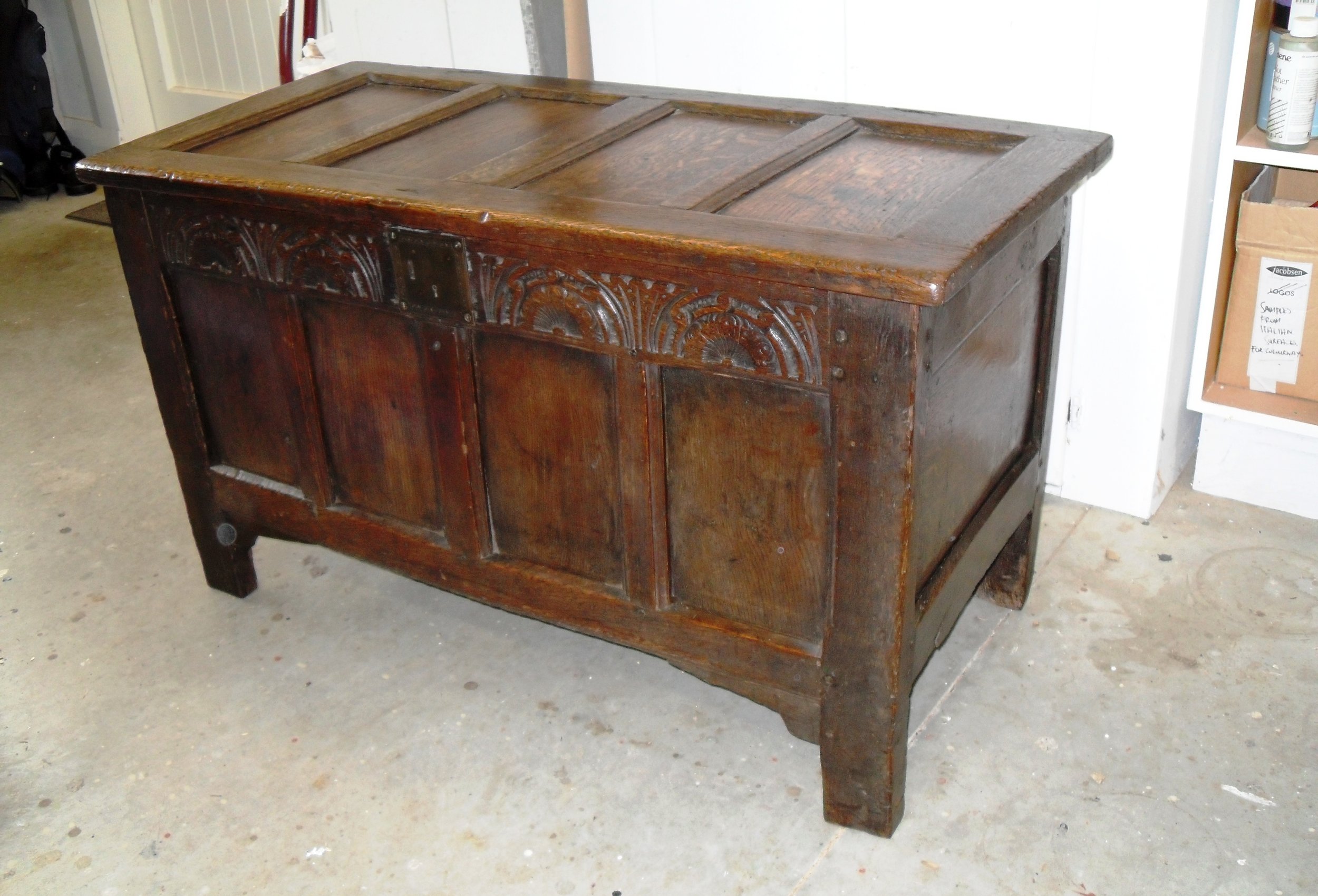 oak coffer 1.JPG