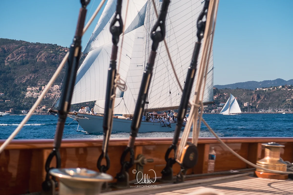 Moonbeam-voiles-de-saint-tropez-14.jpg