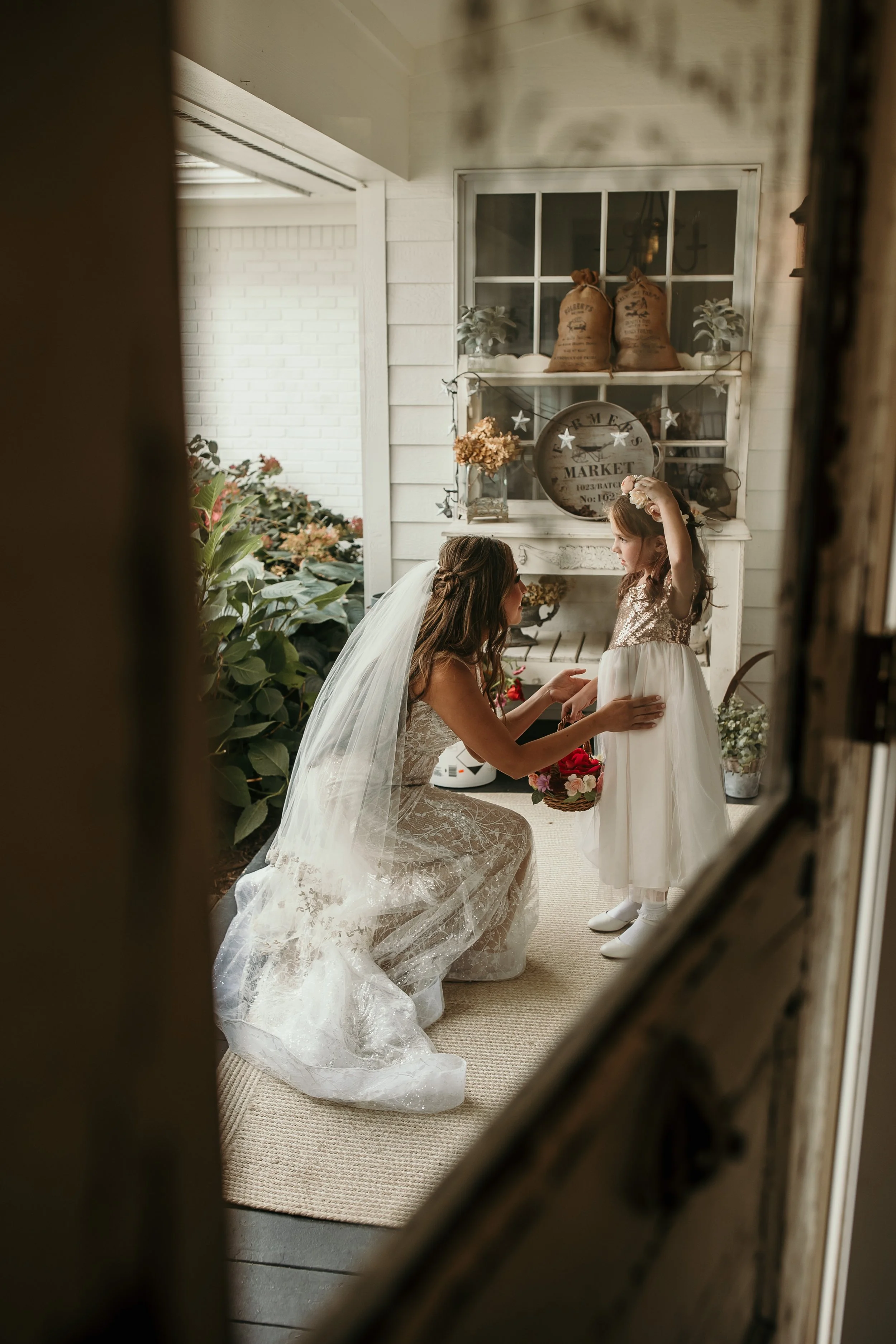 Vale Royal Barn Wedding Fenton, Michigan Catchfly Photography -12.jpg